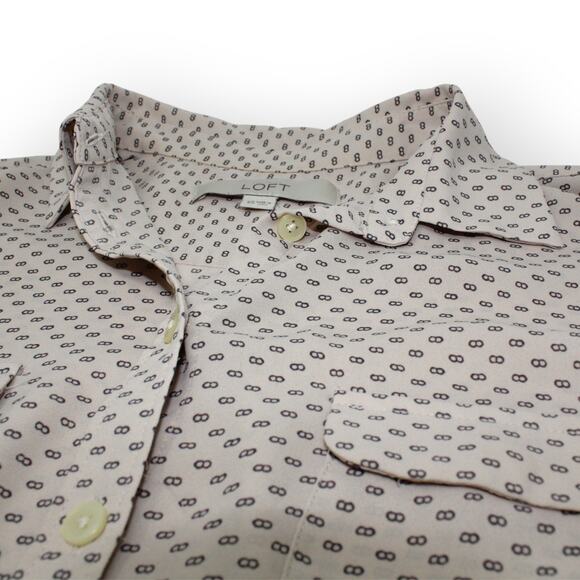 XS AnnTaylor LOFT Blouse RollTab Chiffon ButtonFront ChestPocket GeoPrint - Picture 6 of 8